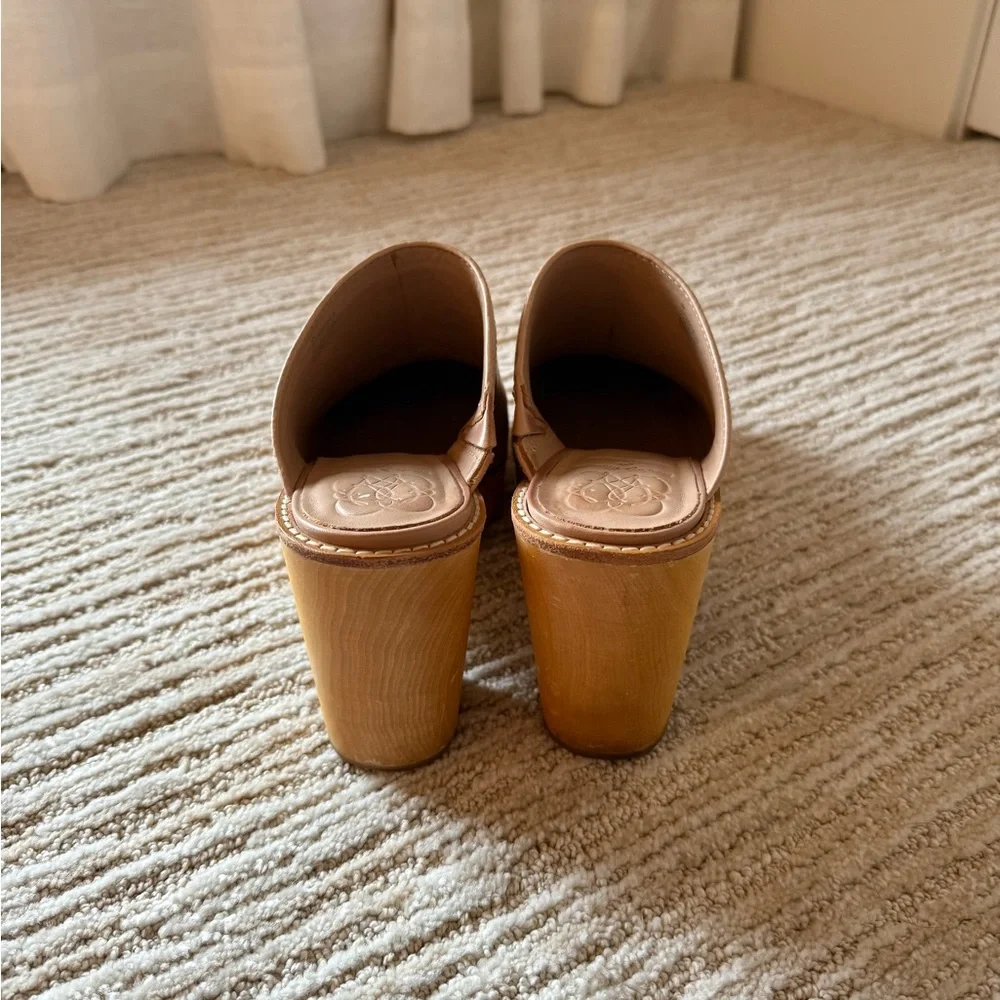 Tan Leather Clogs - Picture 3 of 3